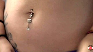 Big booty girl rides and pees in bathroom 😜