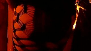 that big booty australian bitch is twerking her ass so slutty