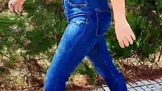 sexiest walking braless on street 😍