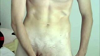 Young Webcam Solo Masturbation Session