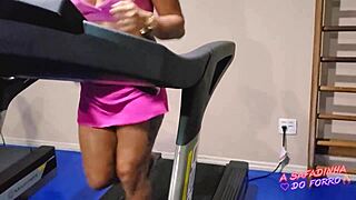 O instrutor da academia ficou de pau duro, e dei o cu pra ele?