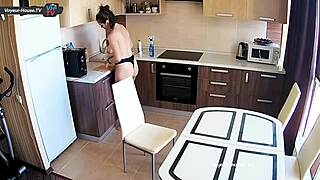Big Tits Beauty Voyeured While Cleaning Kitchen Topless