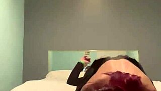 První swinger party s domácími kouřeními a outdoor skupinovou zábavou