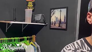 Photographer hits on hetero client, leads to anal licking?