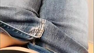 Tynne bein i jeans er bare sexy - depravedminx