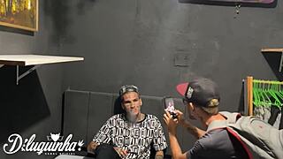 Photographer hits on hetero client, leads to anal licking?