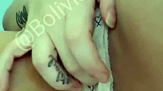 acordei louquinha mt exitadinha direto a me masturbar e molhar calcinha