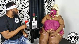 ssbbw nikki nailz chats in casting interview