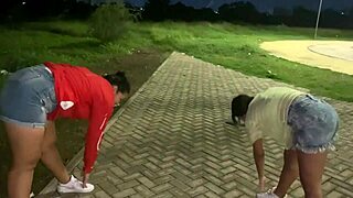 Me Masturbo Y Follo Con Mi Amiga De Ejercicios