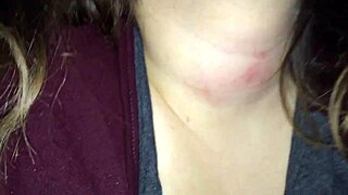 Моя девушка знает, как правильно отсосать мой член дома