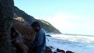 Did She Really Fuck a Stranger on the Beach? Manuh Cortez in Public Outdoor Encounter