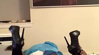 Hazelnutxxx in halloween cosplay with blue hair