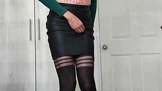 Sofia Natalia Changes Dress Revealing Her Shemale Body For Sex