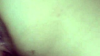 who is honeydew87 and what does she share online?