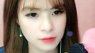 em nguyệt hotgirl on livestream 😍