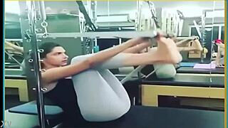 Deepika Padukone does yoga in leggings. 😍