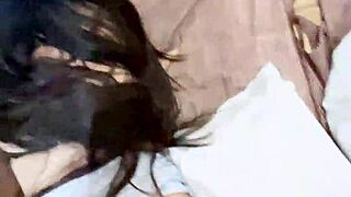 Penetrando Y Dedeando A Mi Hijastra Se Viene A Chorros