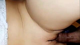 Haciendo Que Mi Cuñada Me Lama Los Huevos Por Masaje De Matriz