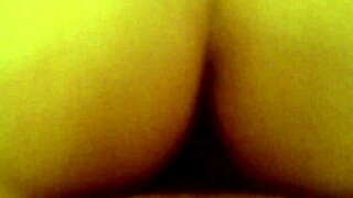 biggest ass in the world gets sucked and deepthroated in homemade 3some