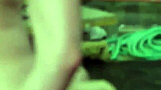 Anak tentera laut bertelanjang bergaduh seks gay kelab