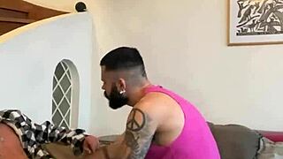 Cassio Farias gives a tasty blowjob to this guy