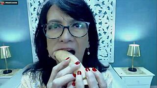 Mature Woman On Webcam Chat