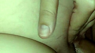 Fucking my wife hard with fingers and fisting 😍