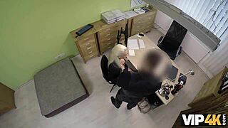 vip4k ein spezielles casting wird von der blondine bestanden und sie bekommt anerkennung