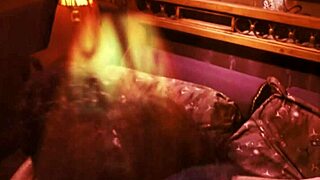 مشاهير يركبون بقوة في مجموعة مجنونة لصدر كبير