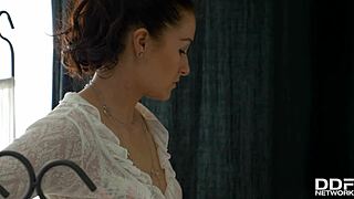 Lubed Up With Oil For Deep Anal Penetration Gives Bailey Chills Of Pleasure