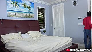 Stepsisters lick tight pussies