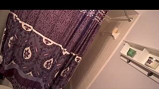 Igram se sa najboljom drugaricom moje MAĆEHE. Sara St Clair u delu 1 od WCA Productions!