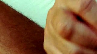 flasher masturbating for valeria 😏