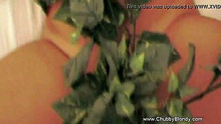 living with amateur blonde milf for handjob and blowjob