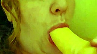 Redhead BBW loves sucking cock with deepthroat.