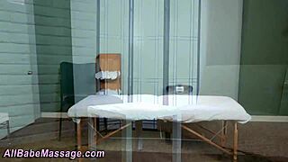 i giv babe oral in lesbian massage