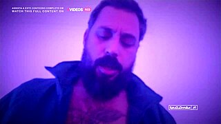 morena safada da raba grande foge da festa para chupar no quarto escuro