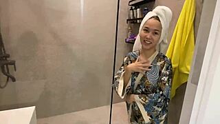 Neighbors deal with water outage at home.