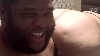 rock is gettin’ that jello ass licked, oops i mean bootylicious!