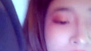 Cewek Cina Langsing dengan Tetek Besar Bintang di Adegan Mentah Tanpa Sensor