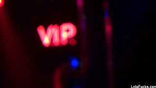 lola foxx's ass in bts!