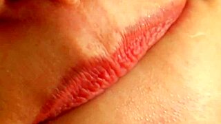 Sophie Cat Dildoyla Amını Parmaklıyor İzle