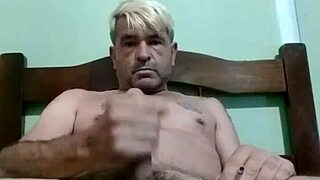 vontade de gozar in sexy gay close up scene