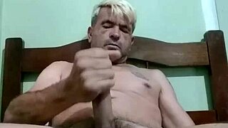 vontade de gozar in sexy gay close up scene