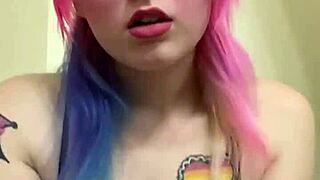 Alice Bangz tidies up her bathroom, wanna watch? 😏