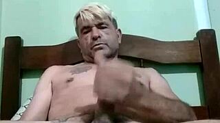 vontade de gozar in sexy gay close up scene