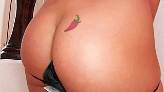 Charley Chase dildos her pussy and ass with big toys in high definition