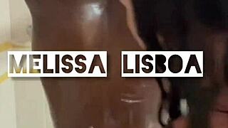 Neg�o roludo me comeu no banho sem camisinha e gozou na minha cara