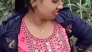 مانغال في الغابة، جعلت كسها أحمر بينما ينيك أخته الخطوة مع صوت واضح!