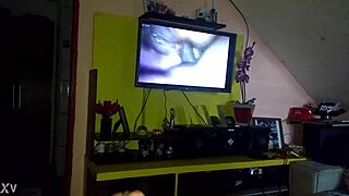 i enjoy punheteiros with big cocks and small tits